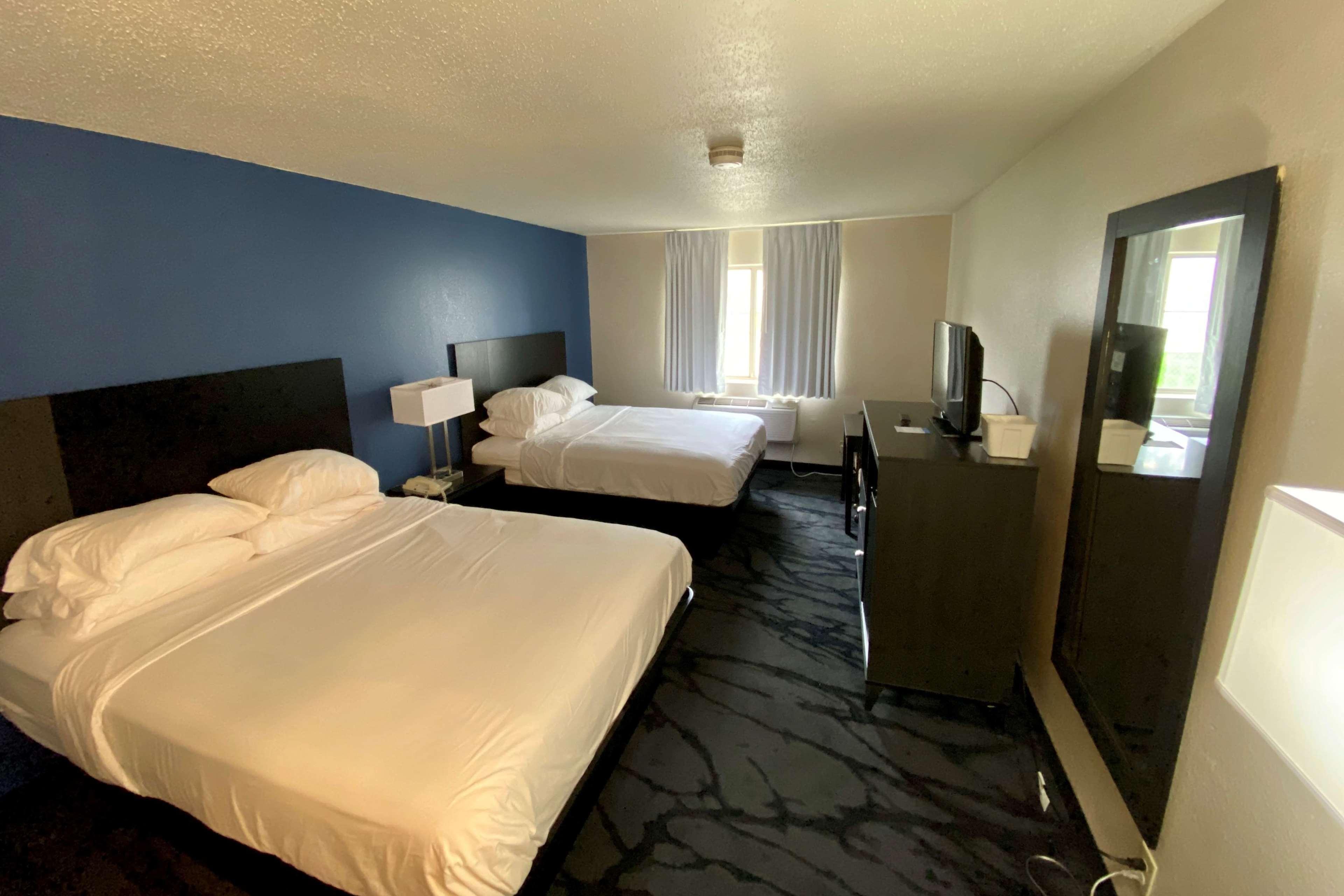 Baymont By Wyndham Swanton Hotel Exterior photo